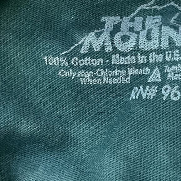 Vintage The Mountain White Siberian Tiger T Shirt Adult M Medium Green SeaWorld - Picture 8 of 9